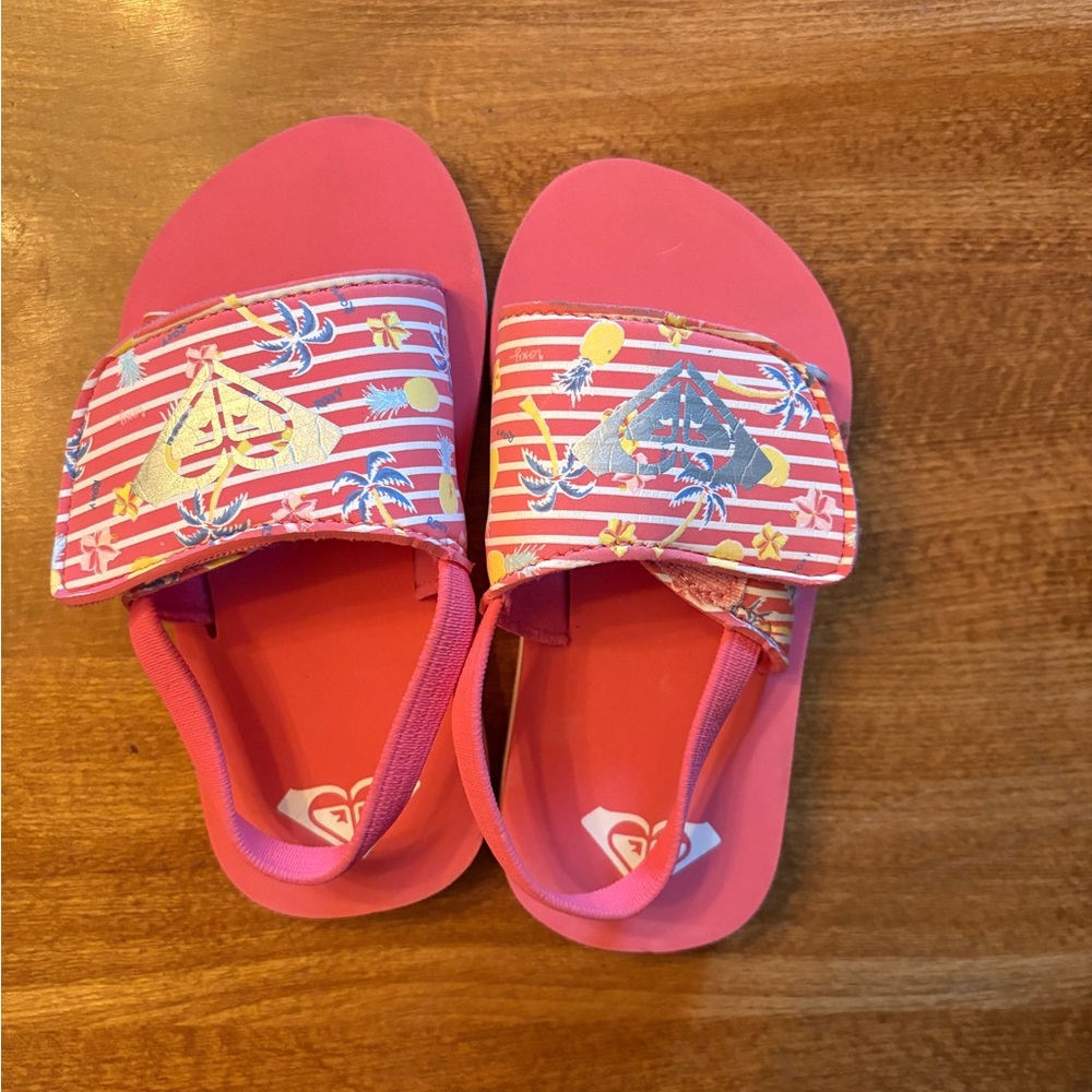 Roxy flip flops
